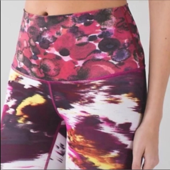 High rise lululemon wunder unders - Picture 2 of 5